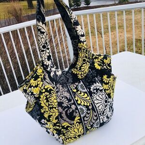 Vera Bradley stunning floral design tote bag